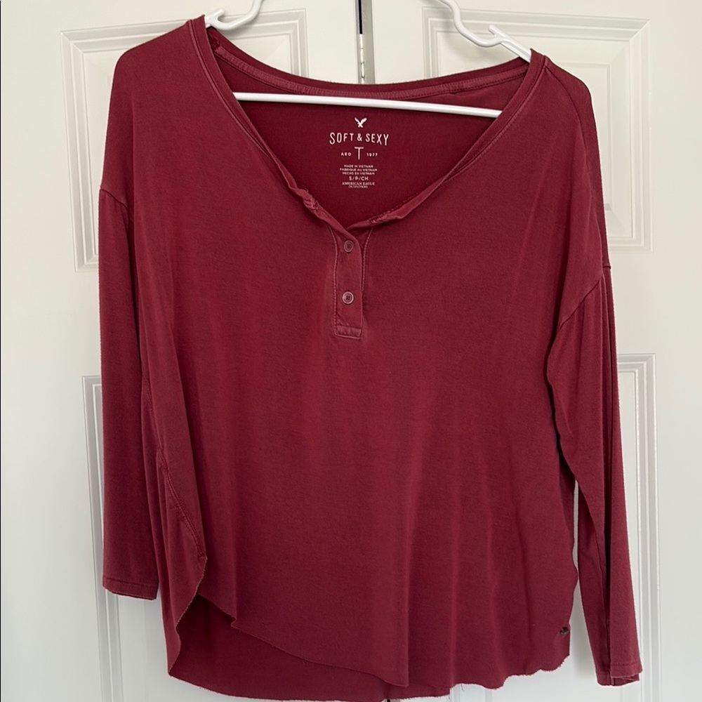 American Eagle Outfitters Soft & Sexy Maroon Long Sleeve Tee